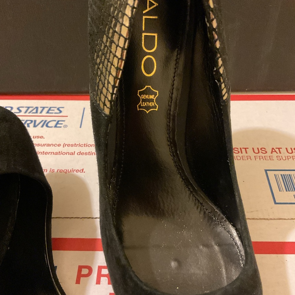 Aldo Black Suede Pumps with Gold Snake-Print Heel - Picture 5 of 5